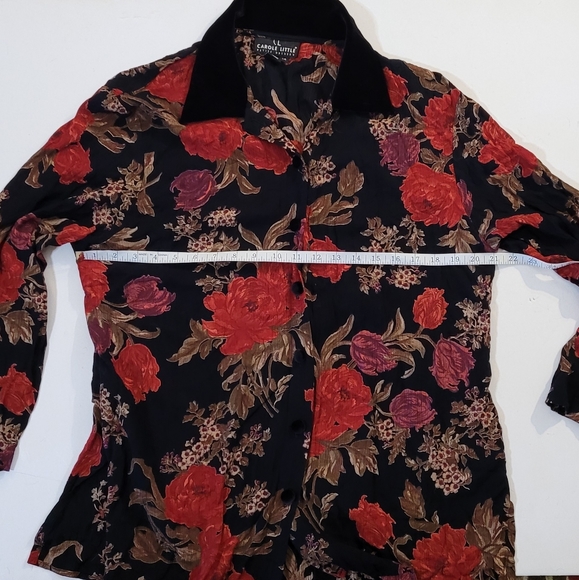 Velvet accented blouse - Picture 3 of 13